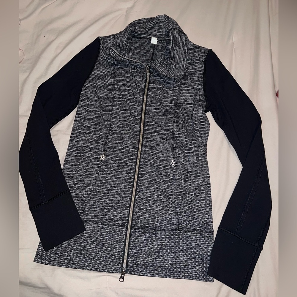 Lululemon Athletica Black and Gray Knit Fabric